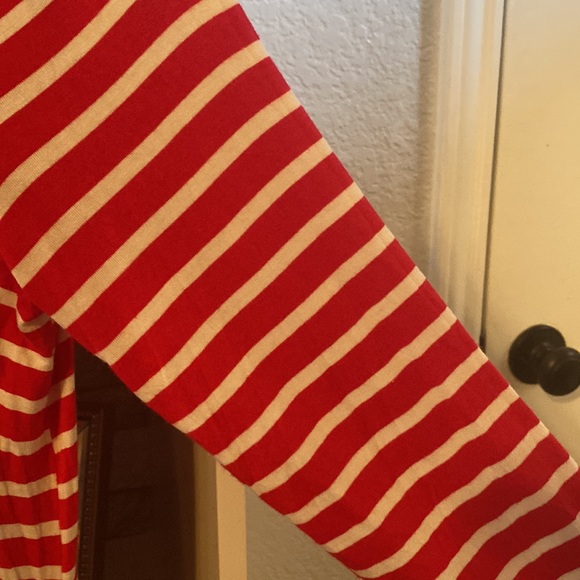 The brand is Abound. Colors are red with white stripes. Size is Medium in Women. - Picture 4 of 4